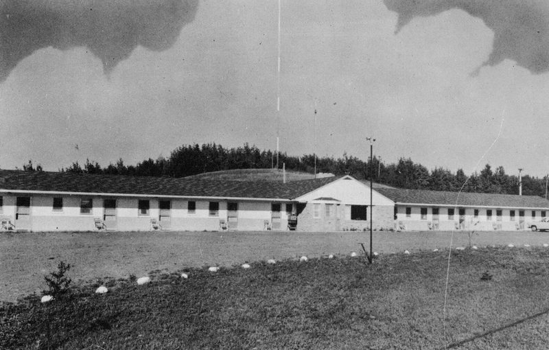 LAnse Motel & Suites - Vintage Postcard (newer photo)